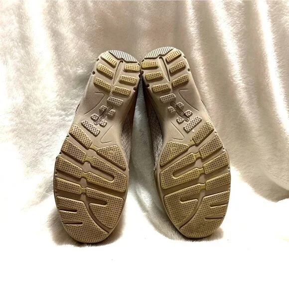 Skechers Womens Beige Slip-On Shoes Size 10 US UK 7 EUR 40 Synthetic/Textile Upp - Picture 6 of 6